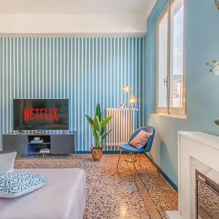 Dolcevita Penthouse - A Due Passi Dalla Ghirlandina Appartement
