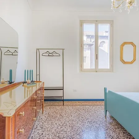 아파트 Dolcevita Penthouse - A Due Passi Dalla Ghirlandina