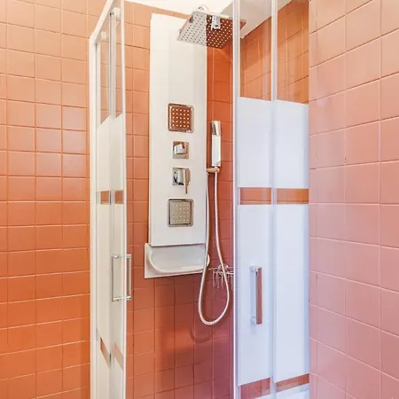 Dolcevita Penthouse - A Due Passi Dalla Ghirlandina Modène