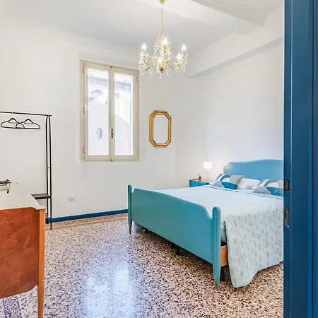 Dolcevita Penthouse - A Due Passi Dalla Ghirlandina Apartment *