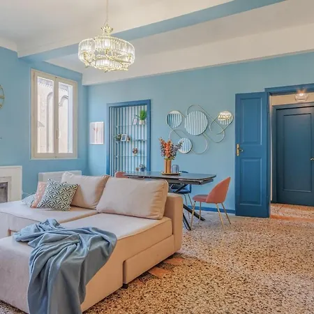 Dolcevita Penthouse - A Due Passi Dalla Ghirlandina Appartement *